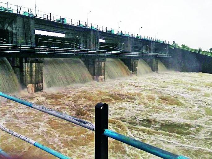Water is water ... | पाणीच पाणी चोहीकडे... Water is water ... | पाणीच पाणी चोहीकडे...