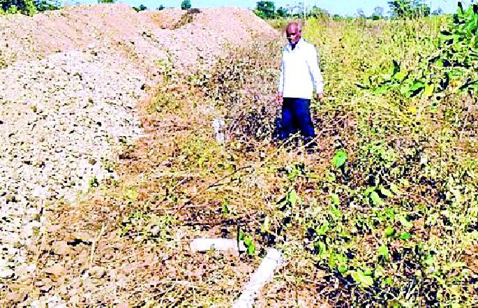 Due to water conservation, farming was destroyed | जलसंधारणामुळे शेती झाली उद्ध्वस्त