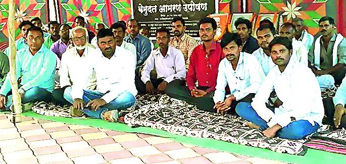 Festivals of coal-fired farmers | कोळसाखाणग्रस्त शेतकºयांचे उपोषण