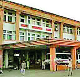 'Medical' on the road to sickness | ‘मेडिकल’ची रुग्णसेवा कोलमडण्याच्या मार्गावर 'Medical' on the road to sickness | ‘मेडिकल’ची रुग्णसेवा कोलमडण्याच्या मार्गावर