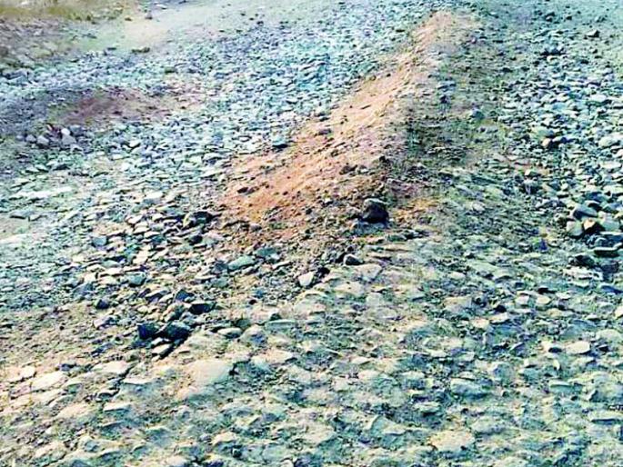 The road sieve | सावळी रस्त्याची चाळणी The road sieve | सावळी रस्त्याची चाळणी