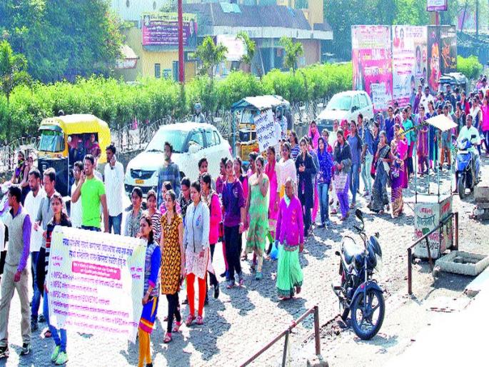  Morcha in MPSC 'Dummy' student case | एमपीएससी ‘डमी’ विद्यार्थी प्रकरणी मोर्चा