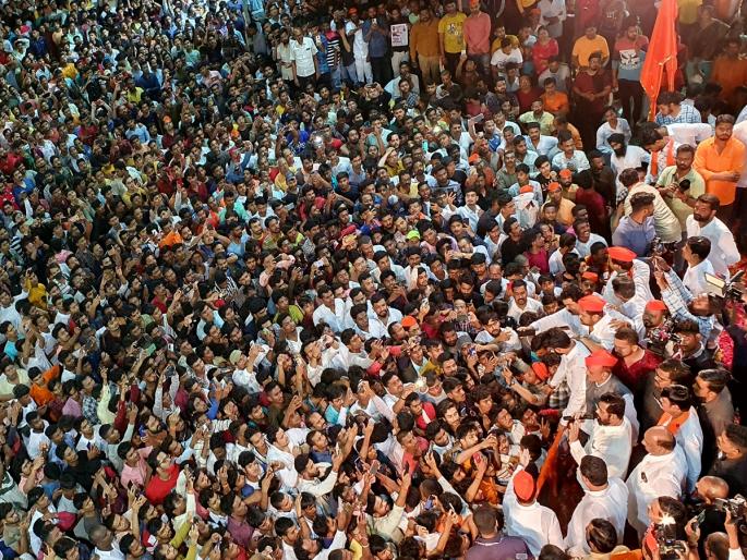 Speech in Aurangabad after 10 pm; Demand to register a case against the Chief Minister Eknath Shinde | रात्री १० वाजेनंतर औरंगाबादेत गर्दी जमवून भाषण; मुख्यमंत्र्यांवर गुन्हा नोंदविण्याची मागणी Speech in Aurangabad after 10 pm; Demand to register a case against the Chief Minister Eknath Shinde | रात्री १० वाजेनंतर औरंगाबादेत गर्दी जमवून भाषण; मुख्यमंत्र्यांवर गुन्हा नोंदविण्याची मागणी