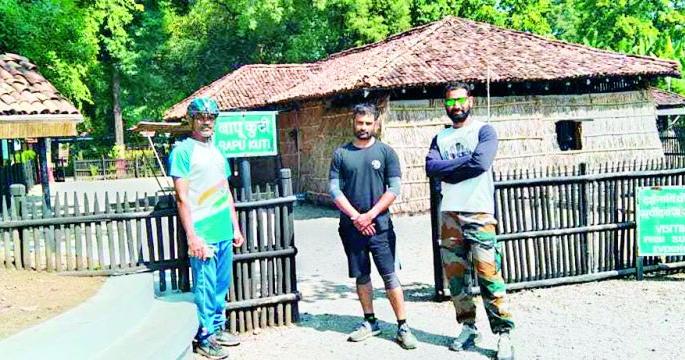 Environmental message with health through cycle travel | सायकल यात्रेतून आरोग्यासह पर्यावरणाचा संदेश Environmental message with health through cycle travel | सायकल यात्रेतून आरोग्यासह पर्यावरणाचा संदेश