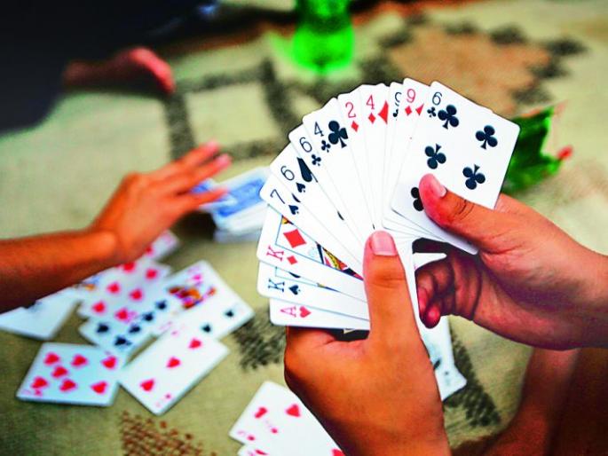 Gambling dens in villages | गावागावांत भरतोय जुगाऱ्यांचा ‘पोळा’ Gambling dens in villages | गावागावांत भरतोय जुगाऱ्यांचा ‘पोळा’