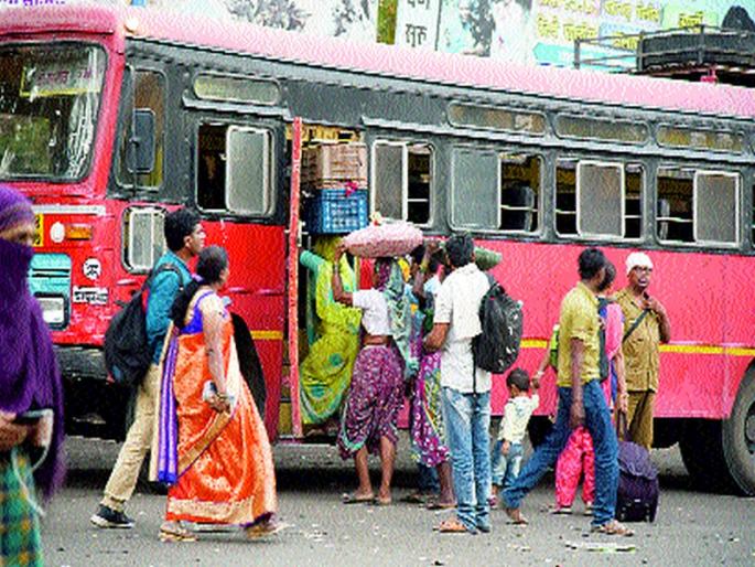 Passport to be passed from ST corporation | एसटी महामंडळातून तिकीट होणार हद्दपार Passport to be passed from ST corporation | एसटी महामंडळातून तिकीट होणार हद्दपार