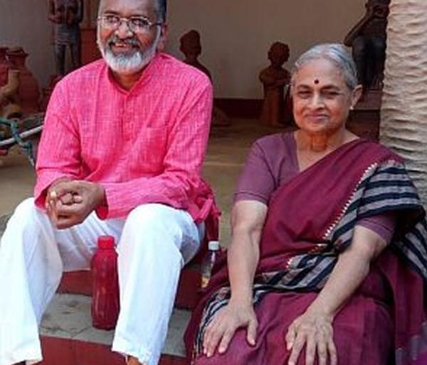 Dr. Banga Dakthi received 'Healthcare Humanitarian' award | डॉ. बंग दाम्पत्याला ‘हेल्थकेअर ह्युमनिटेरियन’ पुरस्कार