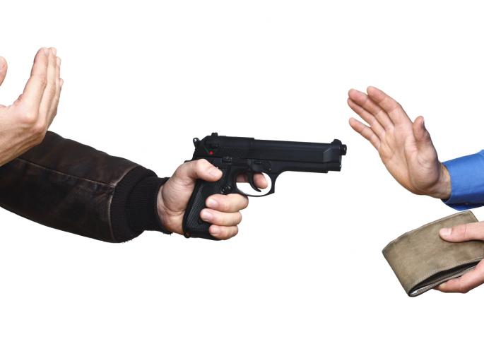 Try to take out the pizza from Nagpur | नागपुरात पिज्जा हट लुटण्याचा प्रयत्न Try to take out the pizza from Nagpur | नागपुरात पिज्जा हट लुटण्याचा प्रयत्न