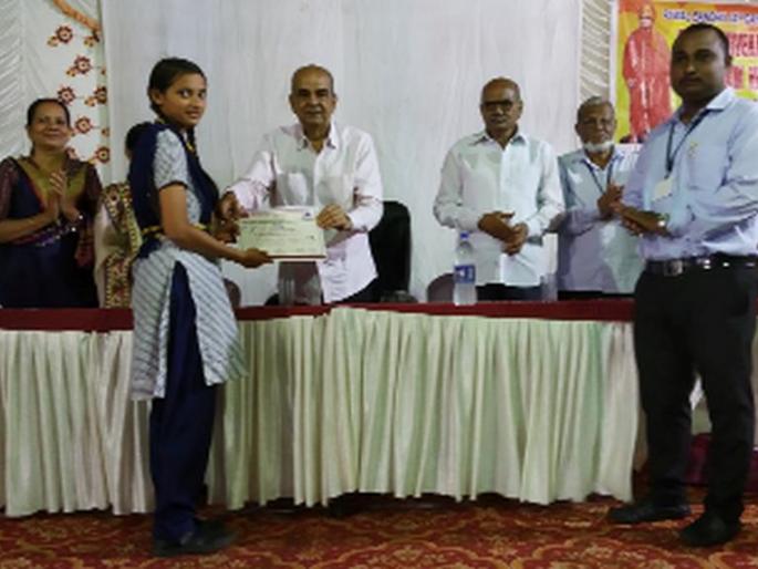 Give kids time, learn about their problems | मुलांना वेळ द्या, त्यांच्या समस्या जाणून घ्या