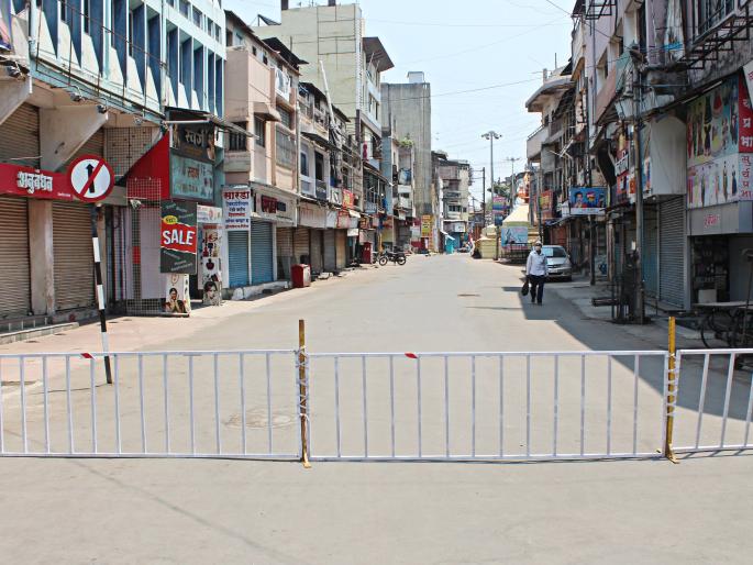 The increased lockdown made the faces shake | CoronaVirus Lockdown : वाढलेल्या लॉकडाऊनने चेहरे हिरमुसले The increased lockdown made the faces shake | CoronaVirus Lockdown : वाढलेल्या लॉकडाऊनने चेहरे हिरमुसले