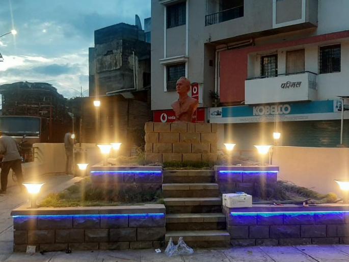 The memorial of Lokshahir Anna Bhau was lit, the work was completed | लोकशाहीर अण्णा भाऊंच्या स्मारकास झळाळी, काम पूर्ण The memorial of Lokshahir Anna Bhau was lit, the work was completed | लोकशाहीर अण्णा भाऊंच्या स्मारकास झळाळी, काम पूर्ण
