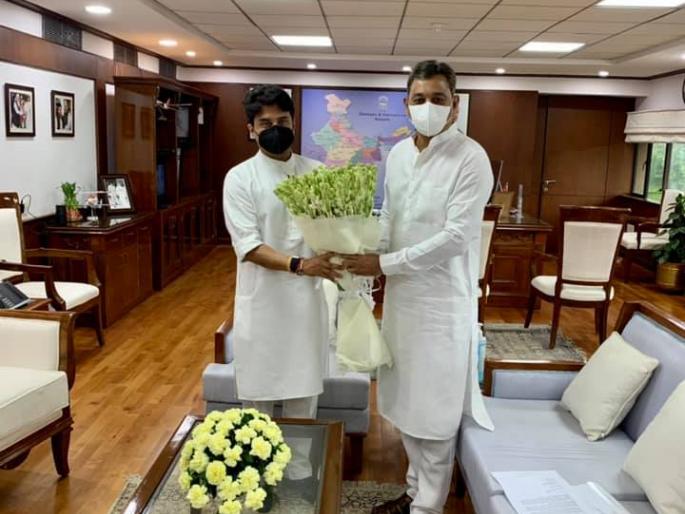 Joint meeting on Kolhapur airport issue soon: Testimony of Jyotiraditya Shinde | कोल्हापूर विमानतळप्रश्नी लवकरच एकत्रित बैठक : ज्योतिरादित्य शिंदे यांची ग्वाही
