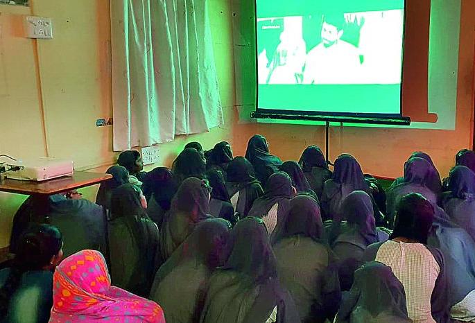 .... will be masculine and answer correctly! | .... मर्दानी बनणार आणि चोख उत्तर देणार! .... will be masculine and answer correctly! | .... मर्दानी बनणार आणि चोख उत्तर देणार!