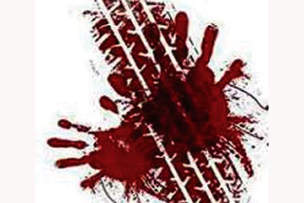 Milk tanker cursed school students in Gondia | दुध वाहून नेणाºया वाहनाने विद्यार्थ्यांना चिरडले