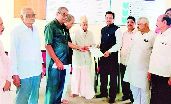 Include a law against witchcraft in the curriculum | अभ्यासक्रमात जादूटोणाविरोधी कायद्याचा समावेश करा