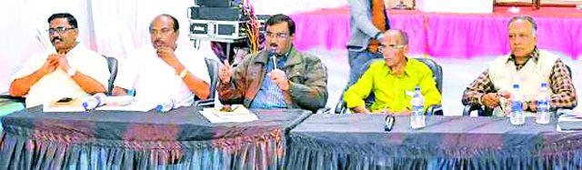 Gifted farming farmed by the Agricultural Festival | कृषी महोत्सवाने दिला नफ्याच्या शेतीचा मूलमंत्र