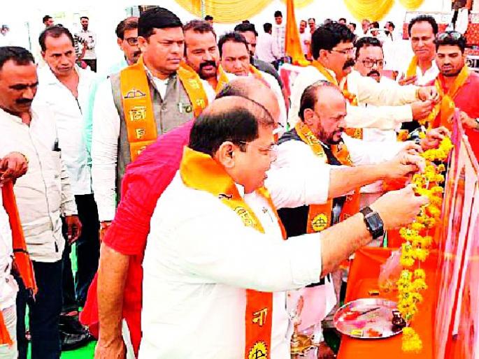 Alliance of the Alliance in the presence of tribal brother | आदिवासी बांधवाच्या उपस्थितीत युतीचा मेळावा Alliance of the Alliance in the presence of tribal brother | आदिवासी बांधवाच्या उपस्थितीत युतीचा मेळावा