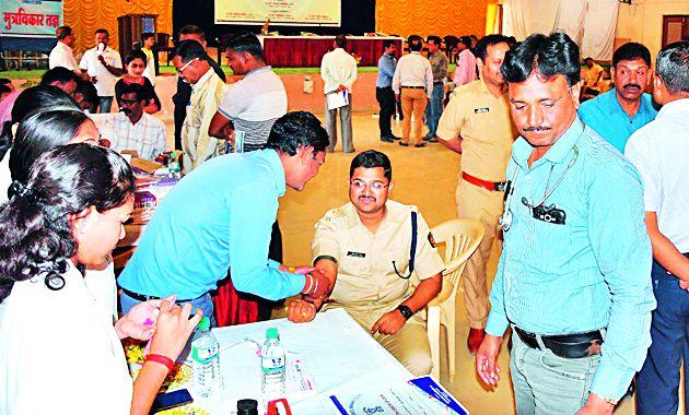 Five hundred police health check-up | पाचशे पोलिसांची आरोग्य तपासणी
