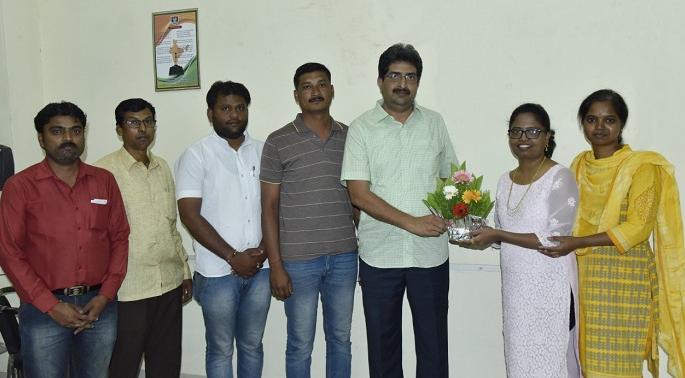 Information Director Anirudh Ashtututre receives Sangliat welcome | माहिती उपसंचालक अनिरूध्द अष्टपुत्रे यांचे सांगलीत स्वागत Information Director Anirudh Ashtututre receives Sangliat welcome | माहिती उपसंचालक अनिरूध्द अष्टपुत्रे यांचे सांगलीत स्वागत