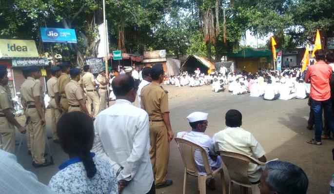 Jail Bharo cancellation in Beed district | बीड जिल्ह्यात जेल भरो रद्द Jail Bharo cancellation in Beed district | बीड जिल्ह्यात जेल भरो रद्द