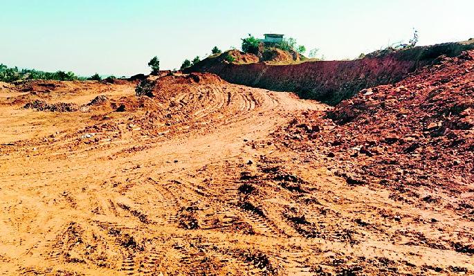 Natural hill ruins for acne | मुरूमासाठी नैसर्गिक टेकडी उद्ध्वस्त Natural hill ruins for acne | मुरूमासाठी नैसर्गिक टेकडी उद्ध्वस्त