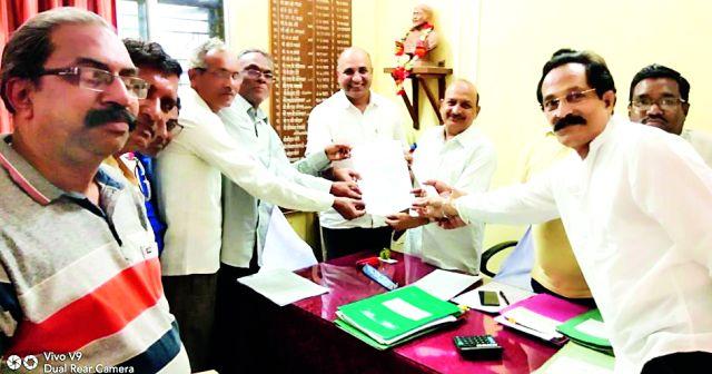 Knowledge of Private Education Institute | खासगी शिक्षण संस्था समस्यांच्या विळख्यात Knowledge of Private Education Institute | खासगी शिक्षण संस्था समस्यांच्या विळख्यात