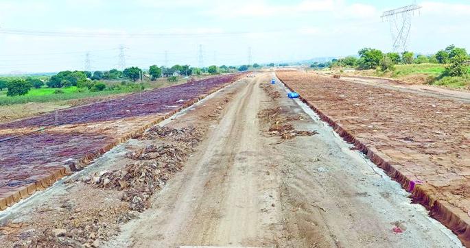 Samruddhi Highway work gained momentum; 70 percent work completed | समृद्धी महामार्गाच्या कामाने घेतला वेग; ७० टक्के काम पूर्ण Samruddhi Highway work gained momentum; 70 percent work completed | समृद्धी महामार्गाच्या कामाने घेतला वेग; ७० टक्के काम पूर्ण