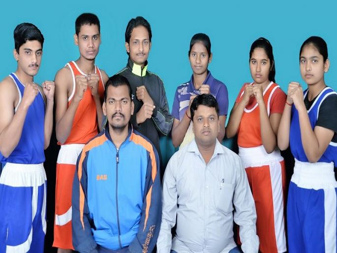 Aurangabad district boxing team leaves | औरंगाबाद जिल्ह्याचा बॉक्सिंग संघ रवाना Aurangabad district boxing team leaves | औरंगाबाद जिल्ह्याचा बॉक्सिंग संघ रवाना