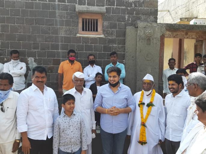 Ram Shinde- Rohit Pawar together, greetings at the feet of Ahilya Devi | राम शिंदे- रोहित पवार एकत्र, अहिल्यादेवींच्या चरणी एकत्र अभिवादन Ram Shinde- Rohit Pawar together, greetings at the feet of Ahilya Devi | राम शिंदे- रोहित पवार एकत्र, अहिल्यादेवींच्या चरणी एकत्र अभिवादन