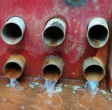 Successful experiments in Chandrapur to purify industrial contaminated water through organic absorbent matter | औद्योगिक दूषित पाणी जैविक शोषक पदार्थाद्वारे शुद्ध करण्याचा चंद्रपुरात यशस्वी प्रयोग Successful experiments in Chandrapur to purify industrial contaminated water through organic absorbent matter | औद्योगिक दूषित पाणी जैविक शोषक पदार्थाद्वारे शुद्ध करण्याचा चंद्रपुरात यशस्वी प्रयोग