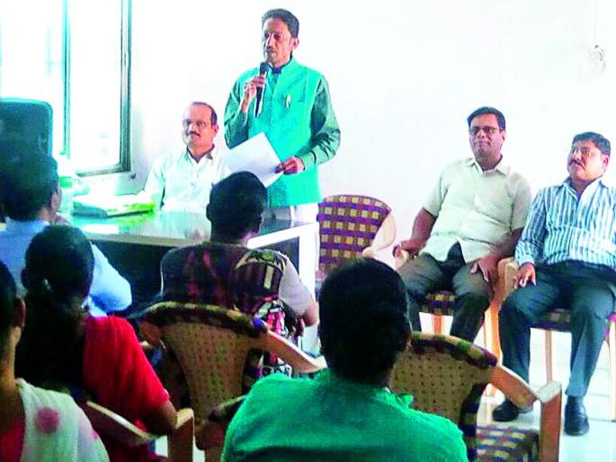 Awareness guarded parents about the challenges of education | शिक्षणाच्या बजबजपुरीविरुद्ध एकवटले जागृत पालक Awareness guarded parents about the challenges of education | शिक्षणाच्या बजबजपुरीविरुद्ध एकवटले जागृत पालक