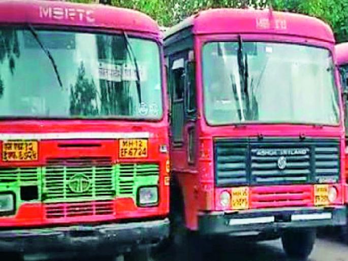 Even after 71 years of service, | ७१ वर्षांनंतरही लालपरी सेवेत Even after 71 years of service, | ७१ वर्षांनंतरही लालपरी सेवेत