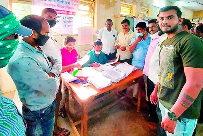 12,677 nominations for 5,159 seats in the district | जिल्ह्यात 5,159 जागांसाठी 12,677 नामांकन 12,677 nominations for 5,159 seats in the district | जिल्ह्यात 5,159 जागांसाठी 12,677 नामांकन