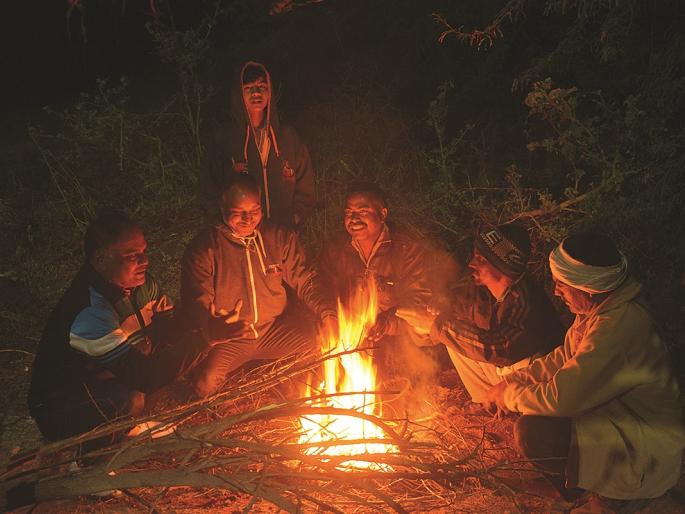 cold wave in Akola | गुलाबी थंडी झाली आता बोचरी! cold wave in Akola | गुलाबी थंडी झाली आता बोचरी!