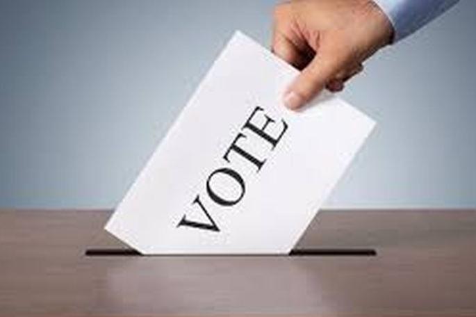 Voter voters allotted to two lakh voters | दोन लाख मतदारांना मतदार चिठ्ठ्या वाटप Voter voters allotted to two lakh voters | दोन लाख मतदारांना मतदार चिठ्ठ्या वाटप