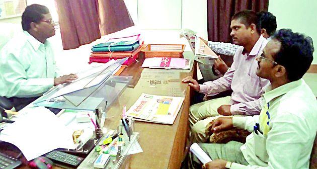 Raise power stations in Thanegaon | ठाणेगावात वीज केंद्र उभारा