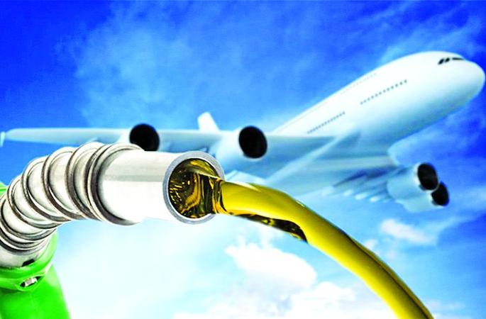 Petrol is more expensive than jet fuel | विमानाच्या इंधनापेक्षाही पेट्राेल महाग Petrol is more expensive than jet fuel | विमानाच्या इंधनापेक्षाही पेट्राेल महाग