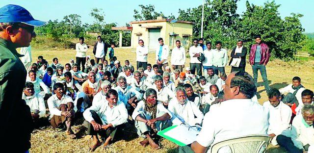 12 Resistance to farmers' homosexuality | १२ गावातील शेतकऱ्यांचा लोकार्पणाला विरोध 12 Resistance to farmers' homosexuality | १२ गावातील शेतकऱ्यांचा लोकार्पणाला विरोध