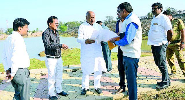 15 crores development program sanctioned | १५ कोटींच्या विकास कार्यक्रमाला मंजुरी 15 crores development program sanctioned | १५ कोटींच्या विकास कार्यक्रमाला मंजुरी