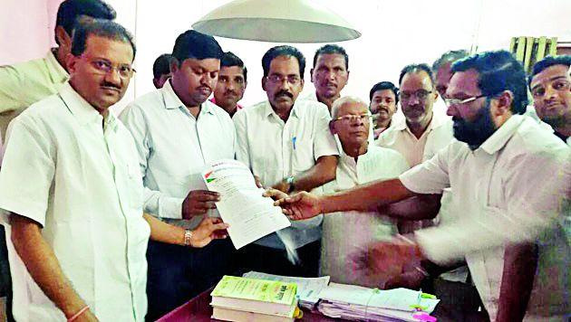 Do damage to Panchnema promptly | नुकसानीचे पंचनामे तातडीने करा Do damage to Panchnema promptly | नुकसानीचे पंचनामे तातडीने करा