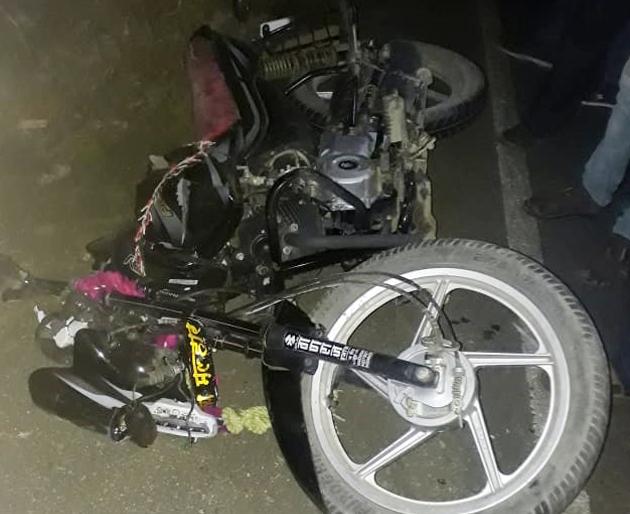 Two wheeler rider killed in the accident | वाहनाच्या धडकेत दुचाकीस्वार ठार