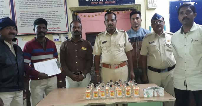 Tembhuri police action against liquor and gambling | टेंभुर्णी पोलिसांची दारू व जुगाराविरोधात कारवाई Tembhuri police action against liquor and gambling | टेंभुर्णी पोलिसांची दारू व जुगाराविरोधात कारवाई