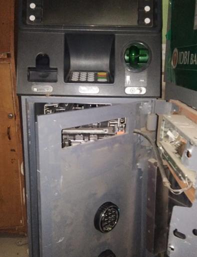 Burglar Challenge the police | चोरट्यांचा धुमाकूळ; पोलिसांना आव्हान Burglar Challenge the police | चोरट्यांचा धुमाकूळ; पोलिसांना आव्हान