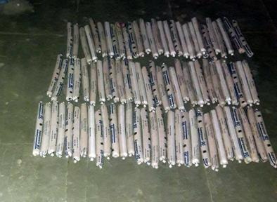 Illegal explosives seized | विनापरवाना स्फोटके; ६ लाखांचा मुद्देमाल जप्त Illegal explosives seized | विनापरवाना स्फोटके; ६ लाखांचा मुद्देमाल जप्त