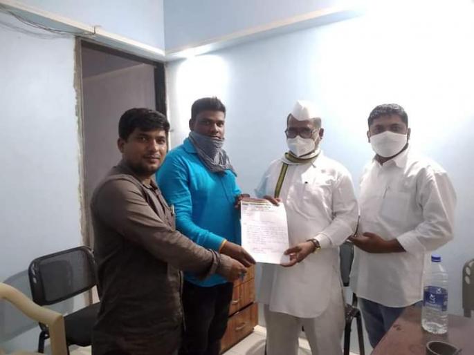 Statement from MNS to Public Works Department | मनसेकडून सार्वजनिकबांधकाम विभागाला निवेदन Statement from MNS to Public Works Department | मनसेकडून सार्वजनिकबांधकाम विभागाला निवेदन