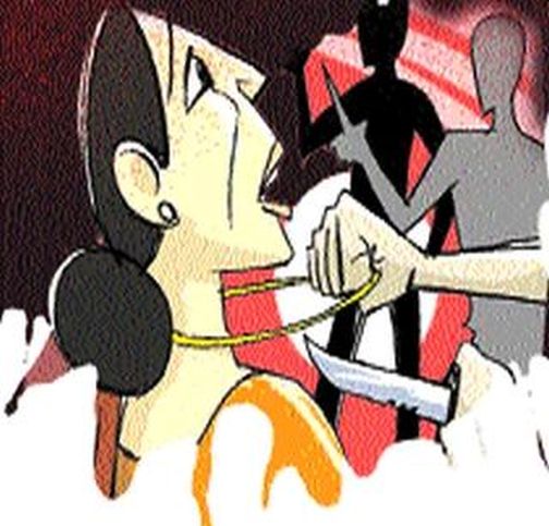 Sonpot lampas from the woman's neck | महिलेच्या गळ्यातून सोनपोत लंपास