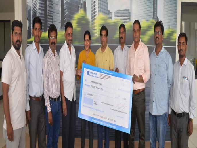 Manacea's Everest expedition has given financial support to sportspersons | मनीषाच्या एव्हरेस्ट मोहिमेसाठी क्रीडाप्रेमींनी दिला आर्थिक मदतीचा हात Manacea's Everest expedition has given financial support to sportspersons | मनीषाच्या एव्हरेस्ट मोहिमेसाठी क्रीडाप्रेमींनी दिला आर्थिक मदतीचा हात