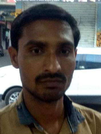 Parbhani: In front of Tehsildars, open box of poison | परभणी : तहसीलदारांसमोरच उघडला विषाचा डबा Parbhani: In front of Tehsildars, open box of poison | परभणी : तहसीलदारांसमोरच उघडला विषाचा डबा