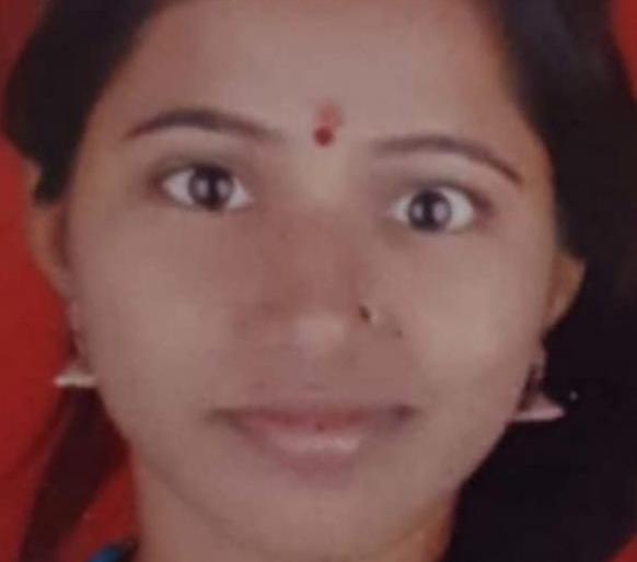 20-year-old newlywed commits suicide in Chunchale | चुंचाळे येथील २० वर्षीय नवविवाहितेची आत्महत्या 20-year-old newlywed commits suicide in Chunchale | चुंचाळे येथील २० वर्षीय नवविवाहितेची आत्महत्या