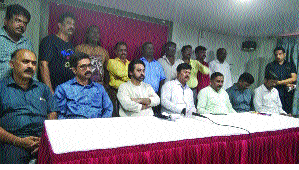 Raut was exposed in Khambata's Kokana staff | ‘खंबाटा’चे कोकणातील कर्मचारी करणार राऊत यांचा पर्दाफाश